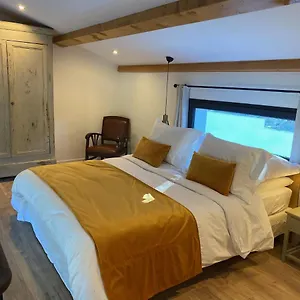 https://le-vallon-des-pins.fr-provencehotel.com
