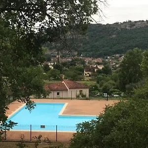 https://confortable-maison-dans-village-vacances-avec-piscine-a-cajarc.midi-pyreneeshotels.com